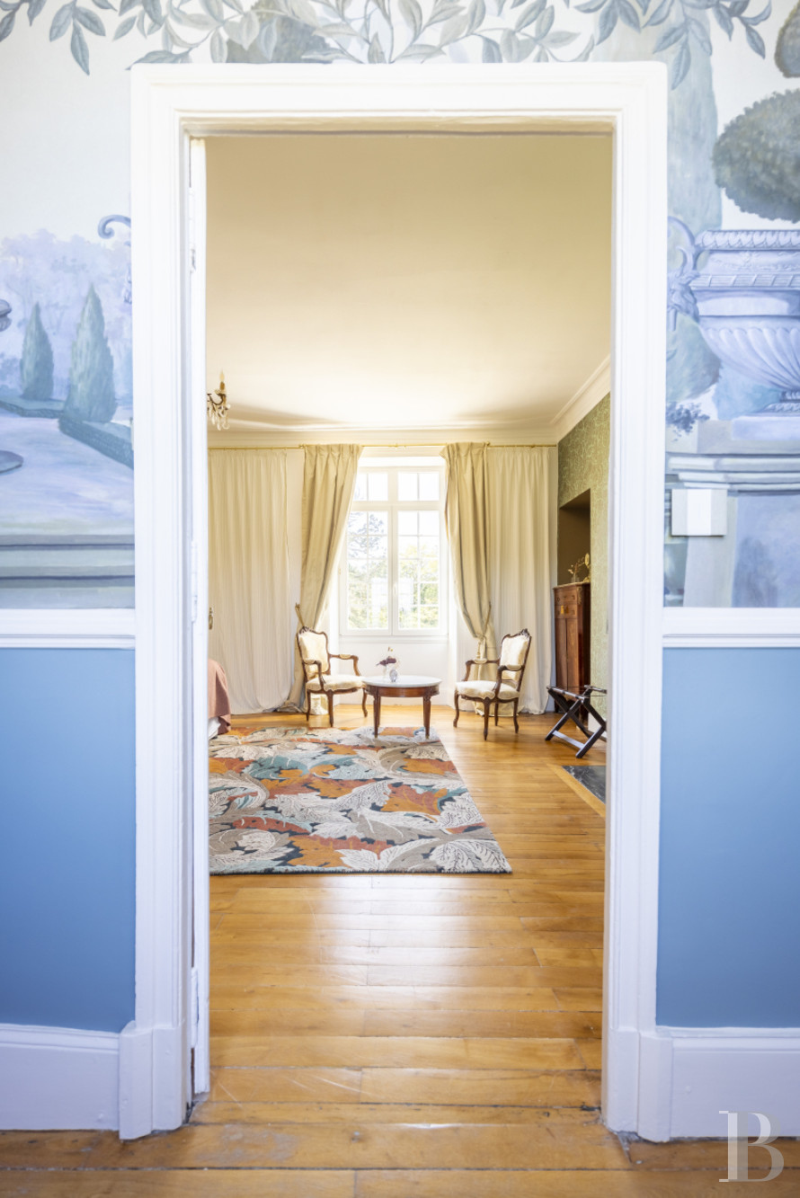 A 17th and 19th century Touraine château in the south of the Indre-et-Loire department, halfway between Tours and Poitiers - photo  n°8